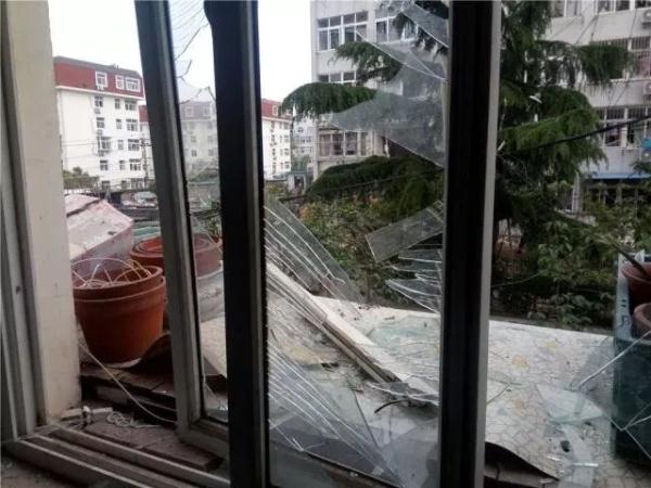 突發(fā)！青島一居民樓發(fā)生爆燃！已造1人死亡，7人受傷！3公里外有震感…