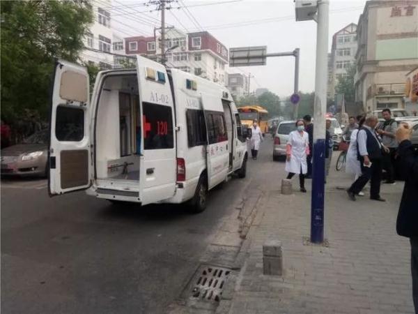突發(fā)！青島一居民樓發(fā)生爆燃！已造1人死亡，7人受傷！3公里外有震感…