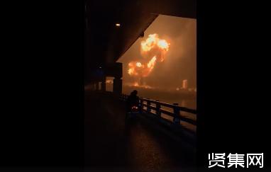 大連氣罐車(chē)爆炸:西崗區(qū)2臺(tái)10噸液化天然氣罐車(chē)為出租車(chē)充氣時(shí)泄漏發(fā)生爆炸起火 大連氣罐車(chē)爆炸:西崗區(qū)2臺(tái)10噸液化天然氣罐車(chē)為出租車(chē)充氣時(shí)泄漏發(fā)生爆炸起火