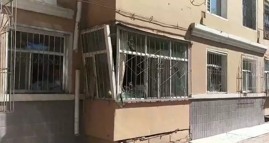 今晨，大慶經五街2-41號樓二單元一樓發(fā)生燃氣爆炸！